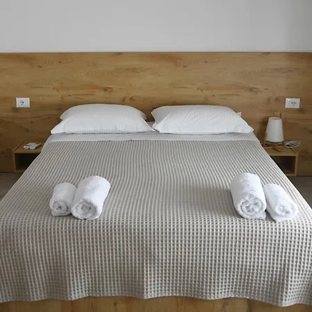 Old Olive Apartment *